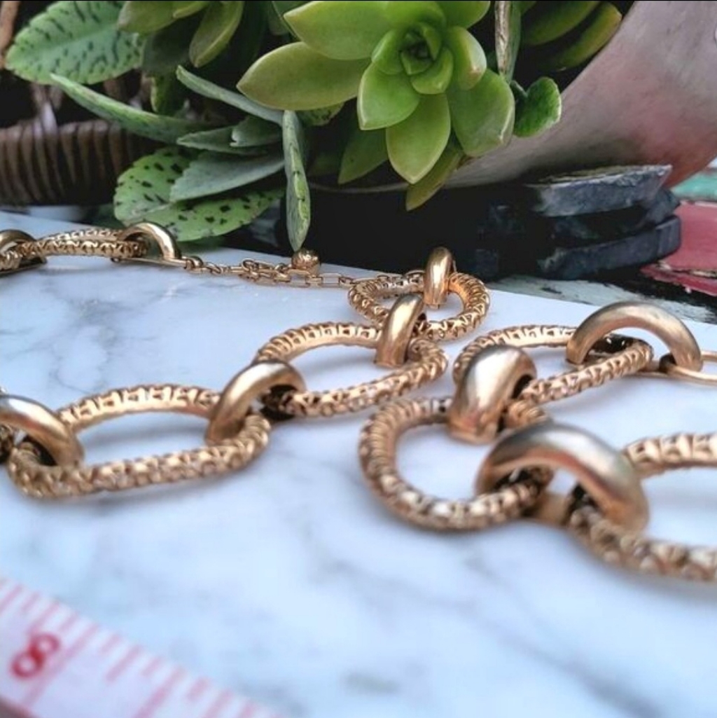 Trifari--Vintage Set 30$